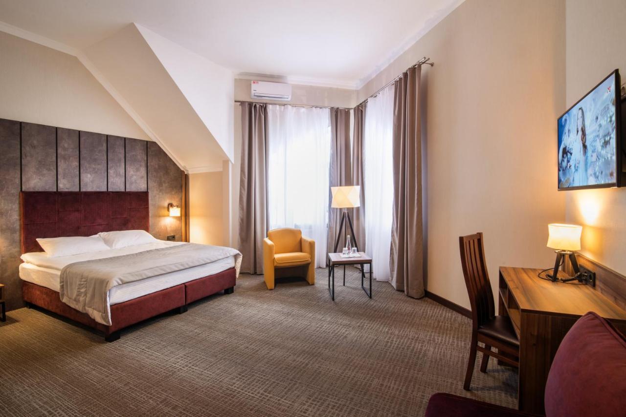 Hotel Байків à Baykovtsy Extérieur photo