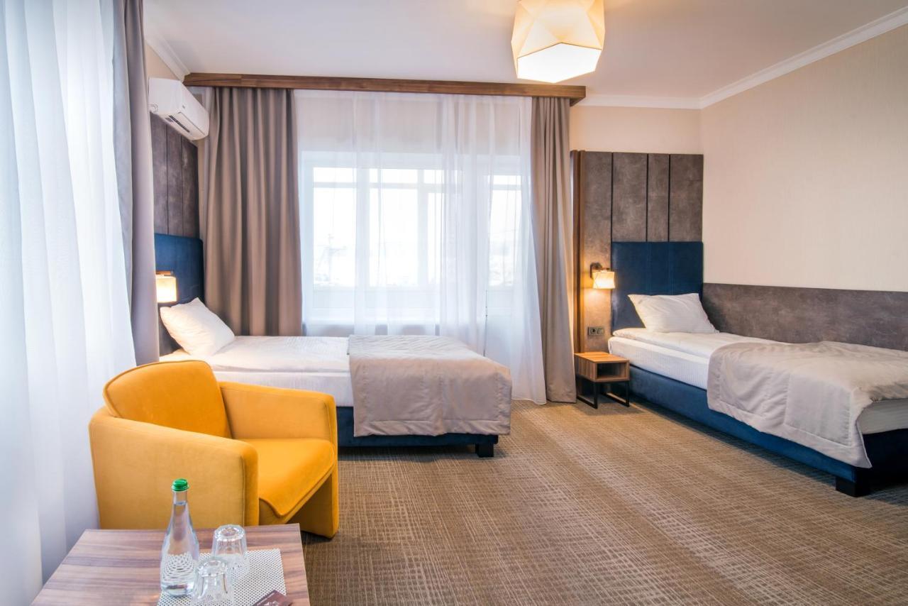 Hotel Байків à Baykovtsy Extérieur photo