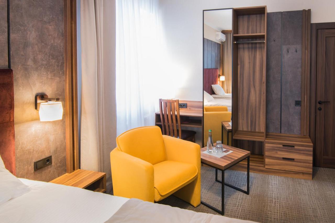 Hotel Байків à Baykovtsy Extérieur photo