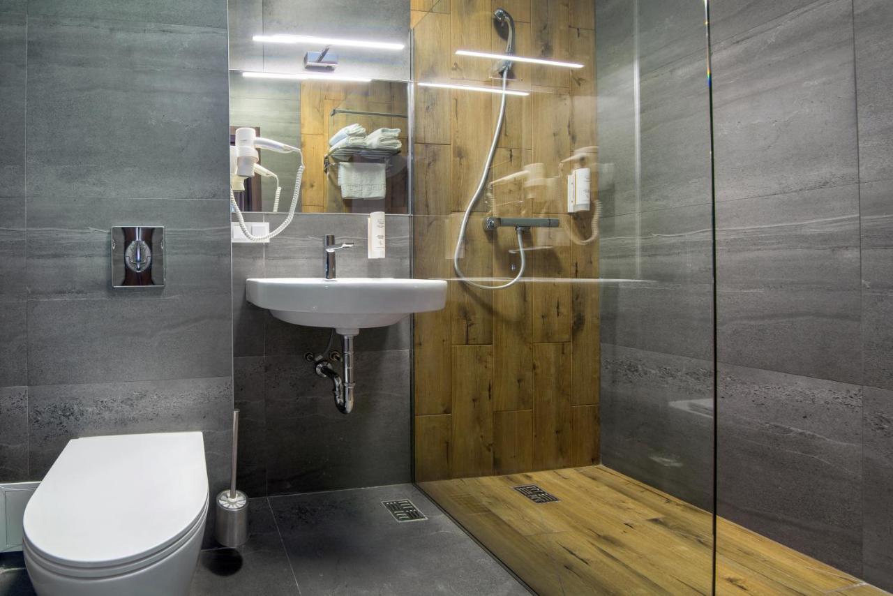Hotel Байків à Baykovtsy Extérieur photo