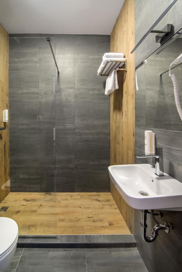 Hotel Байків à Baykovtsy Extérieur photo