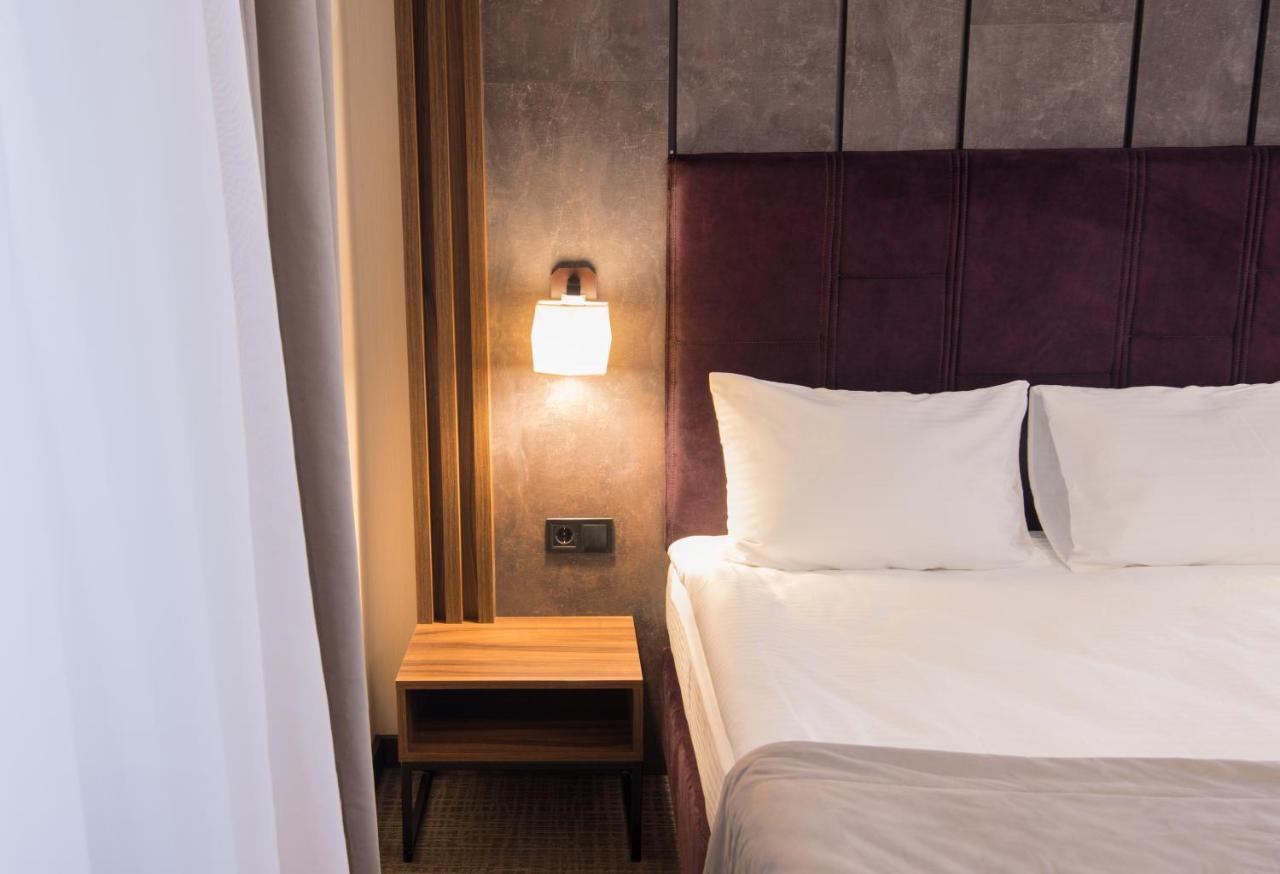 Hotel Байків à Baykovtsy Extérieur photo