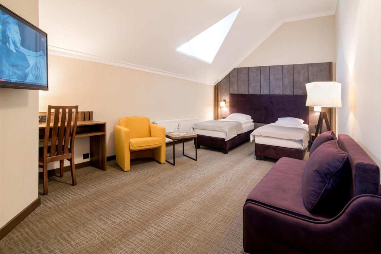Hotel Байків à Baykovtsy Extérieur photo
