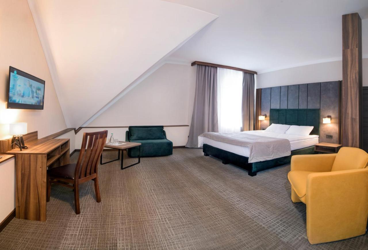 Hotel Байків à Baykovtsy Extérieur photo