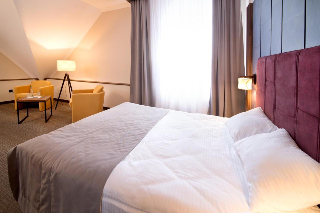 Hotel Байків à Baykovtsy Extérieur photo