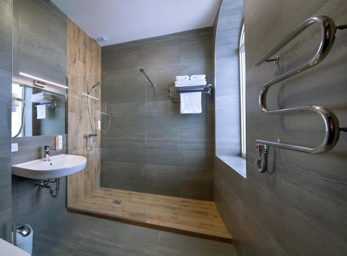 Hotel Байків à Baykovtsy Extérieur photo