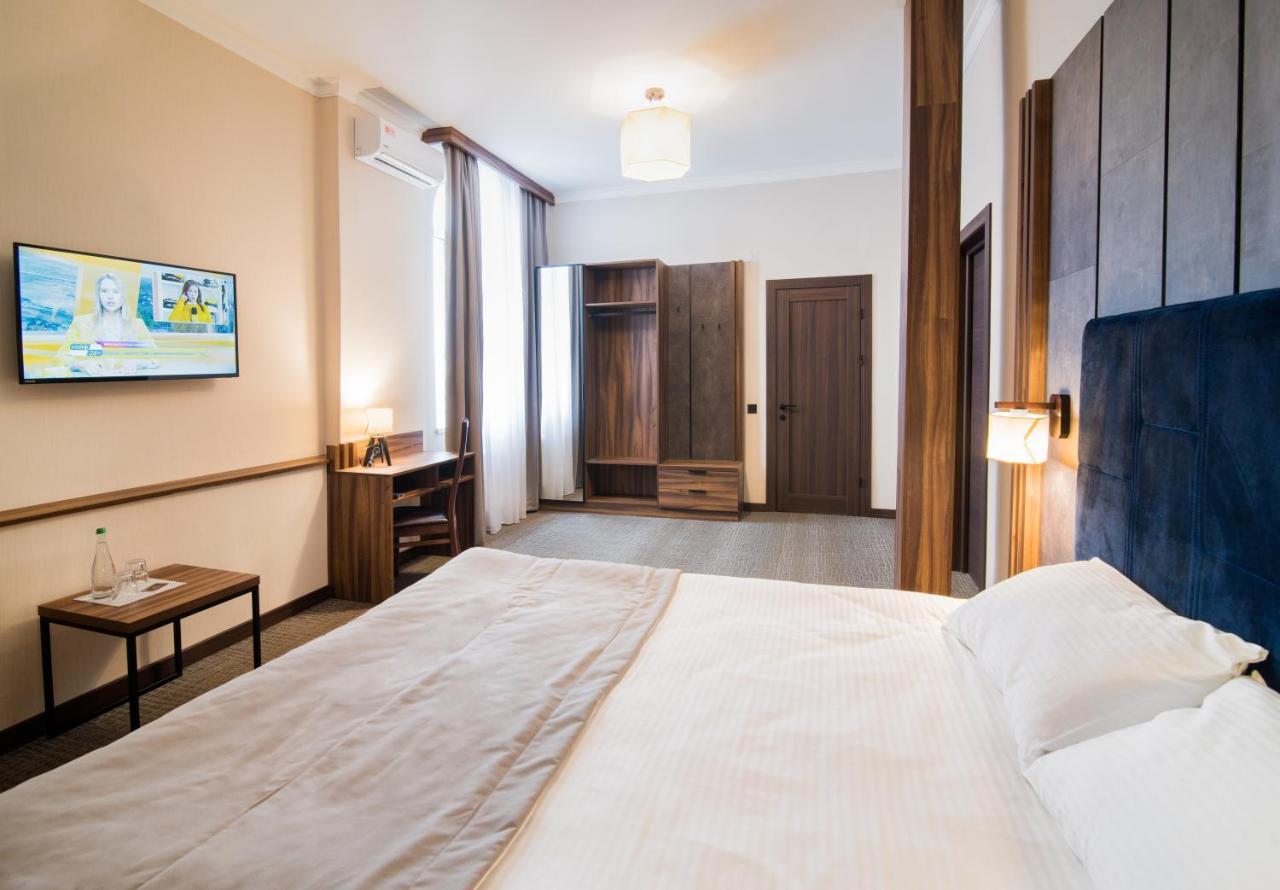 Hotel Байків à Baykovtsy Extérieur photo