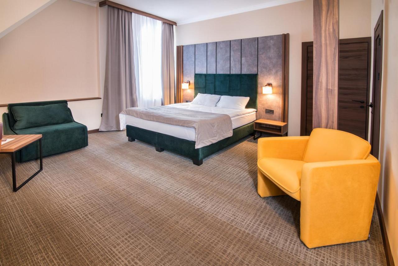 Hotel Байків à Baykovtsy Extérieur photo