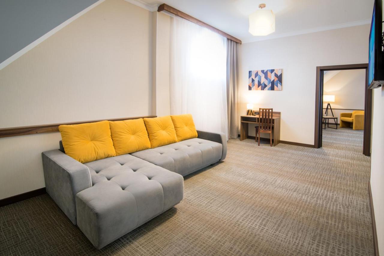 Hotel Байків à Baykovtsy Extérieur photo