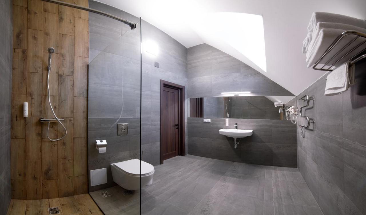 Hotel Байків à Baykovtsy Extérieur photo